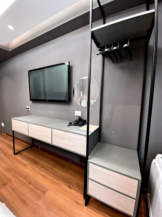 Peaky Hotel Дуррес Екстер'єр фото