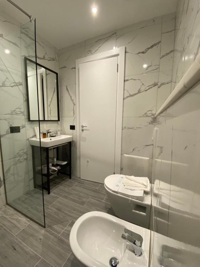 Peaky Hotel Дуррес Екстер'єр фото