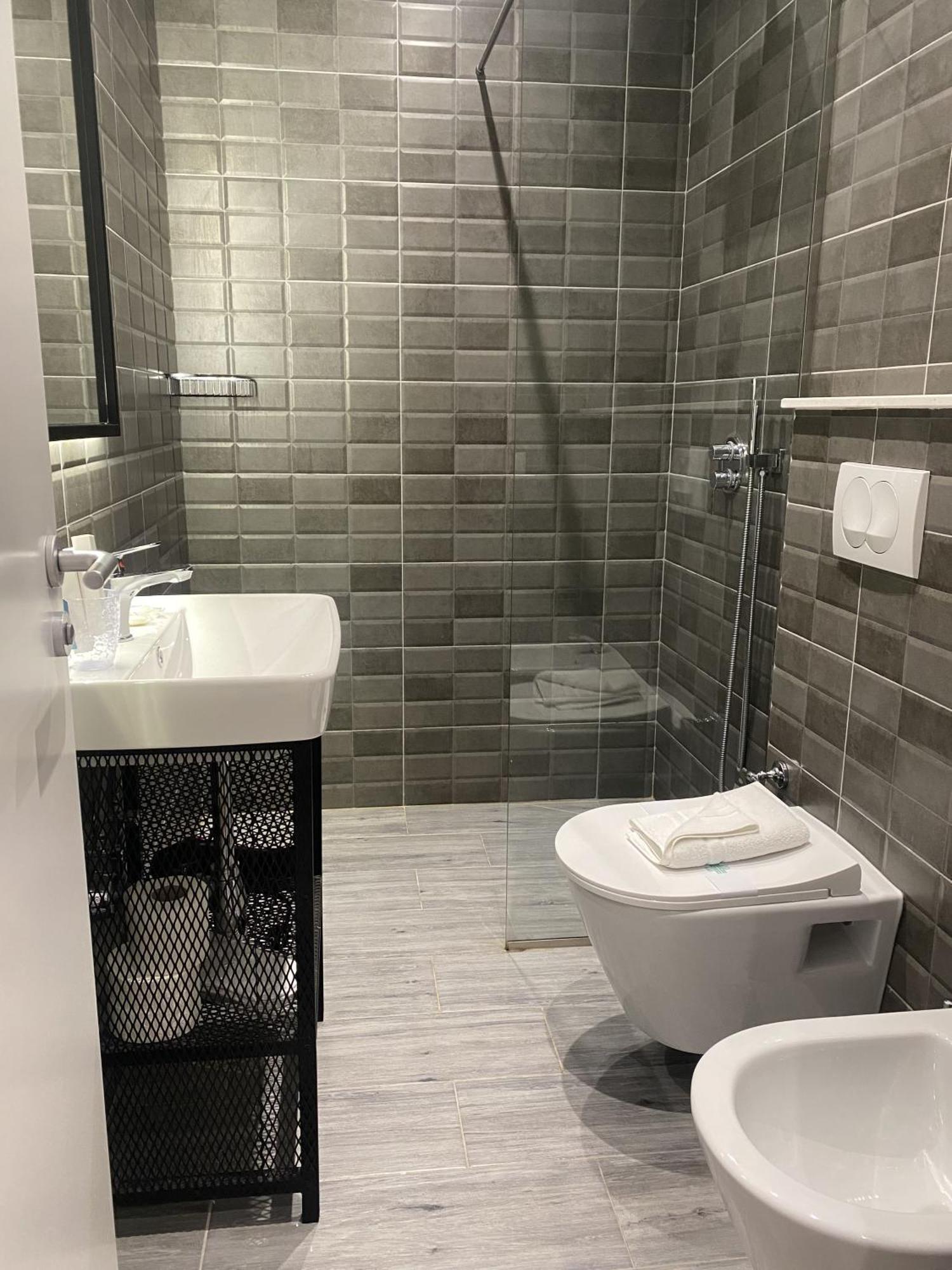 Peaky Hotel Дуррес Екстер'єр фото