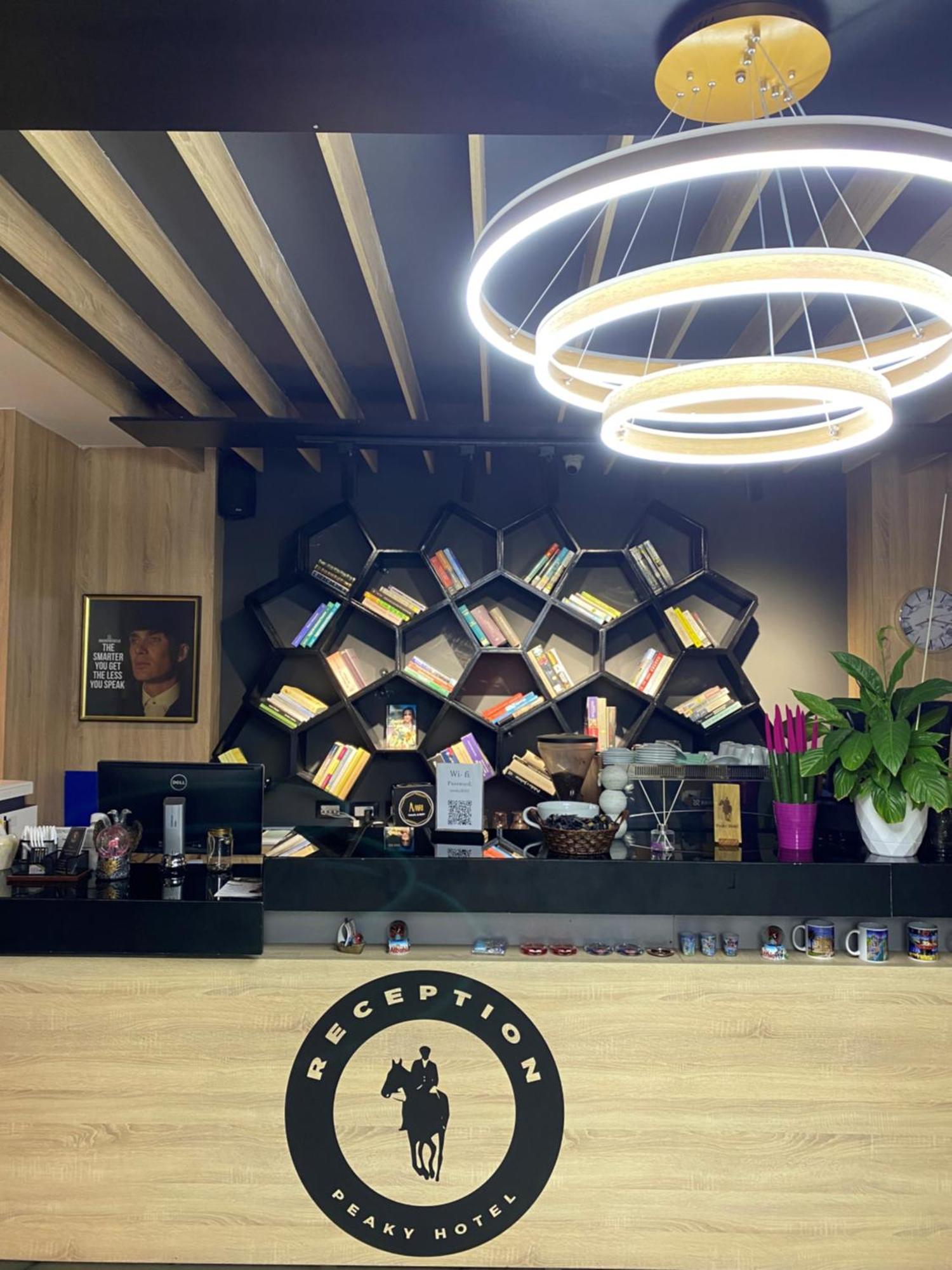 Peaky Hotel Дуррес Екстер'єр фото