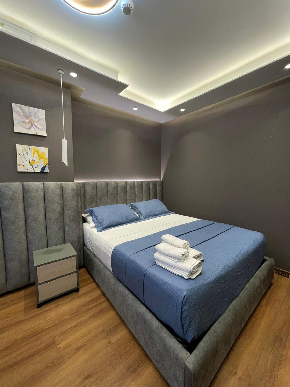 Peaky Hotel Дуррес Екстер'єр фото