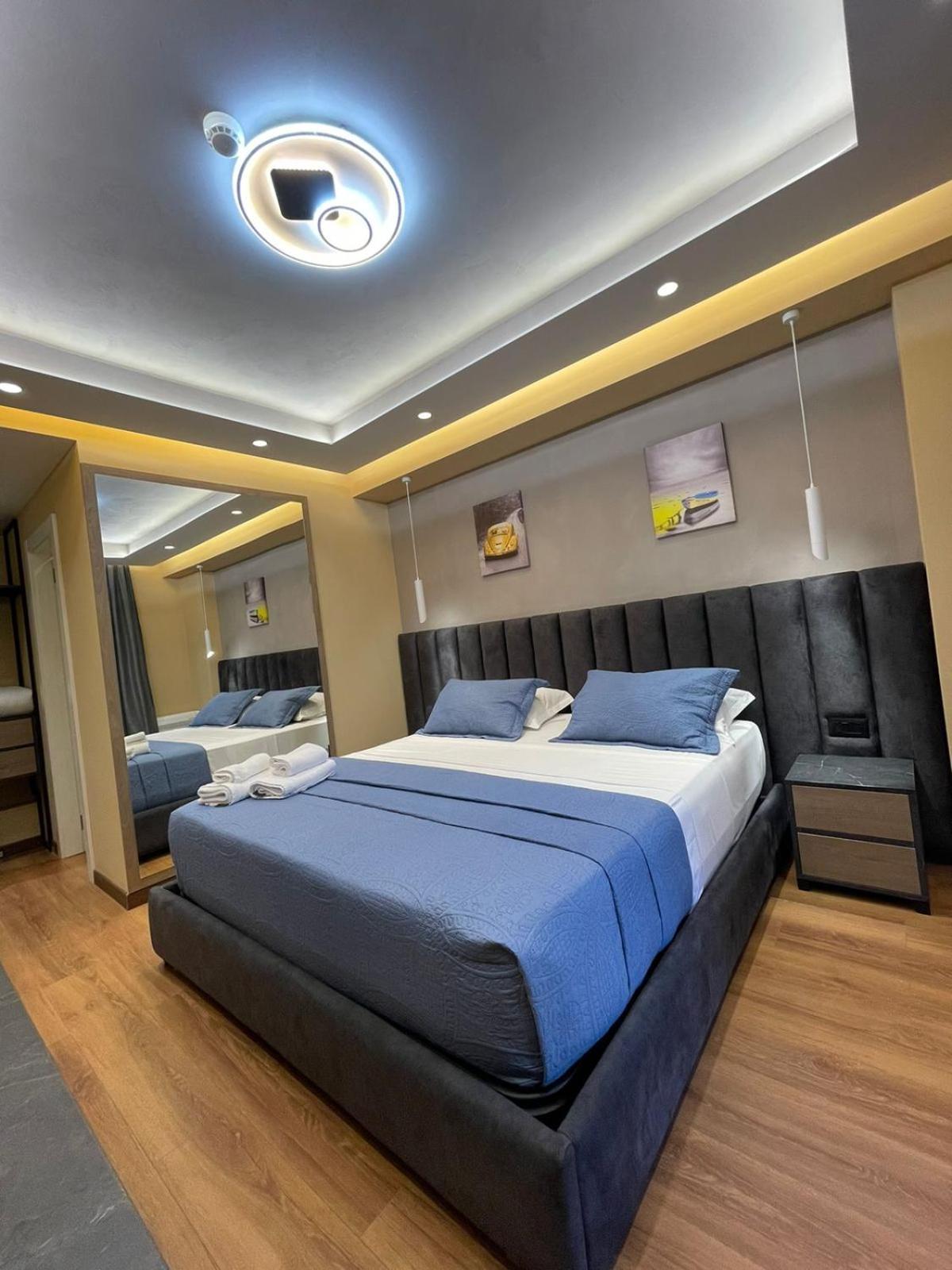 Peaky Hotel Дуррес Екстер'єр фото