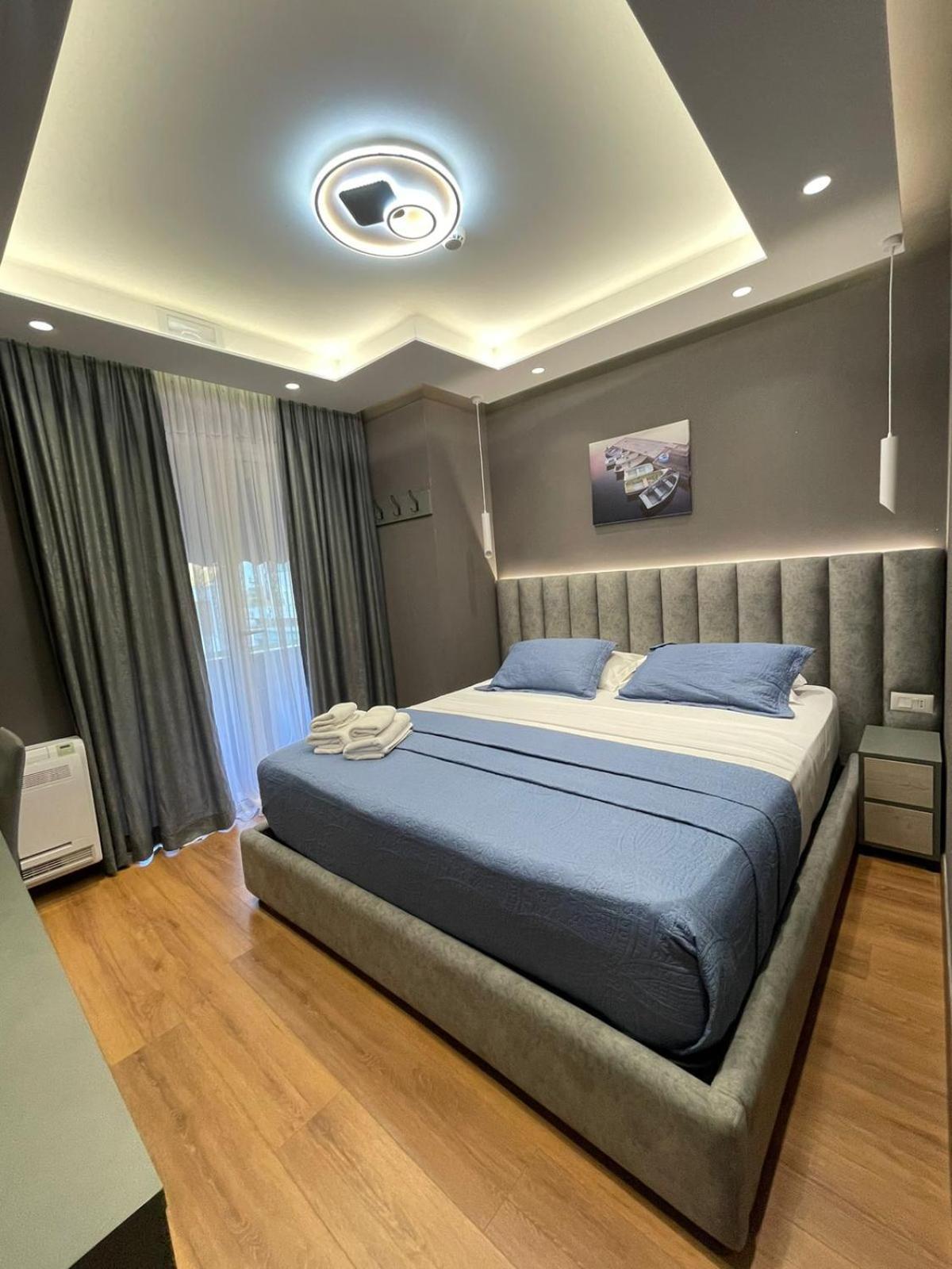 Peaky Hotel Дуррес Екстер'єр фото