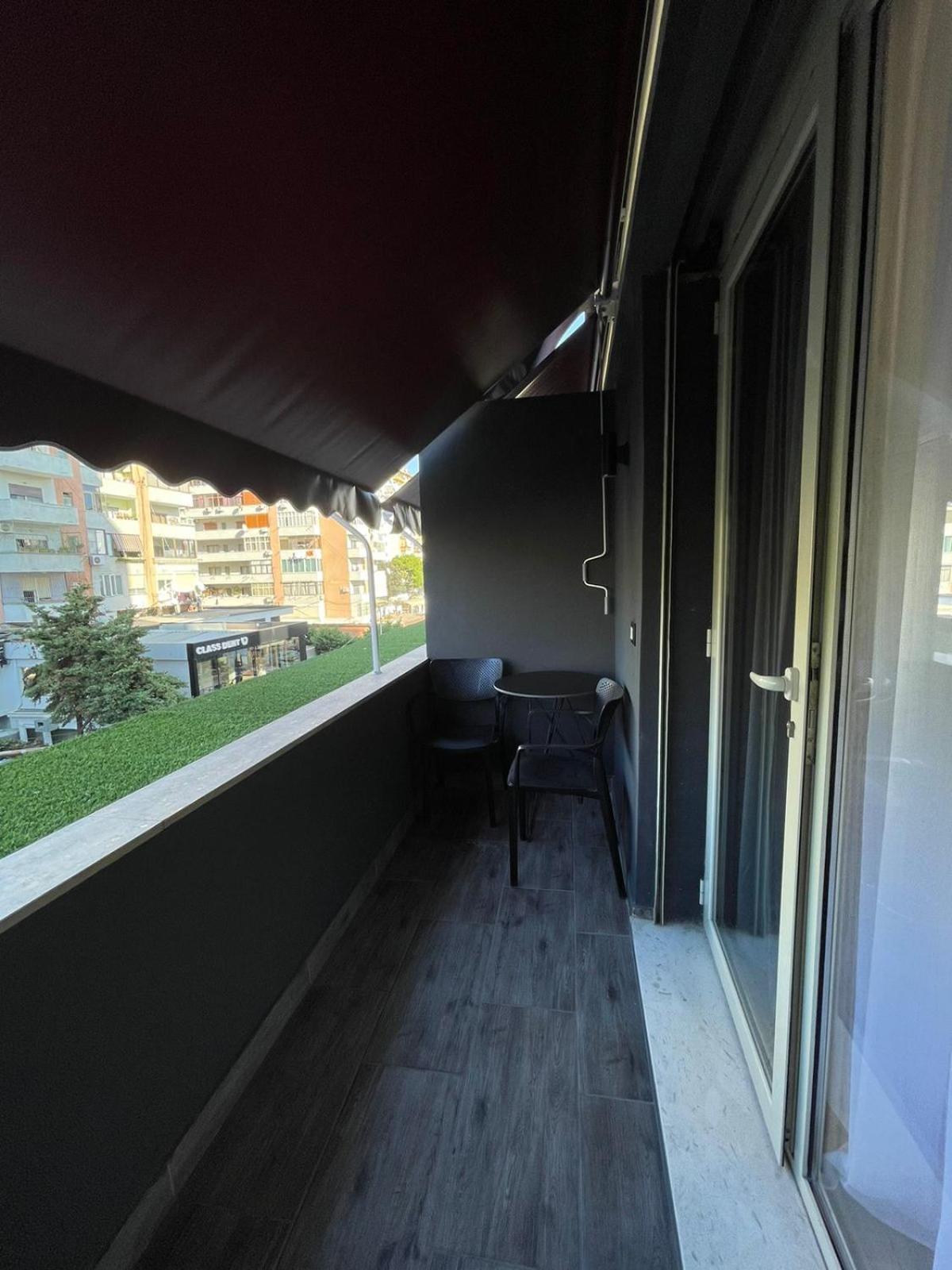 Peaky Hotel Дуррес Екстер'єр фото