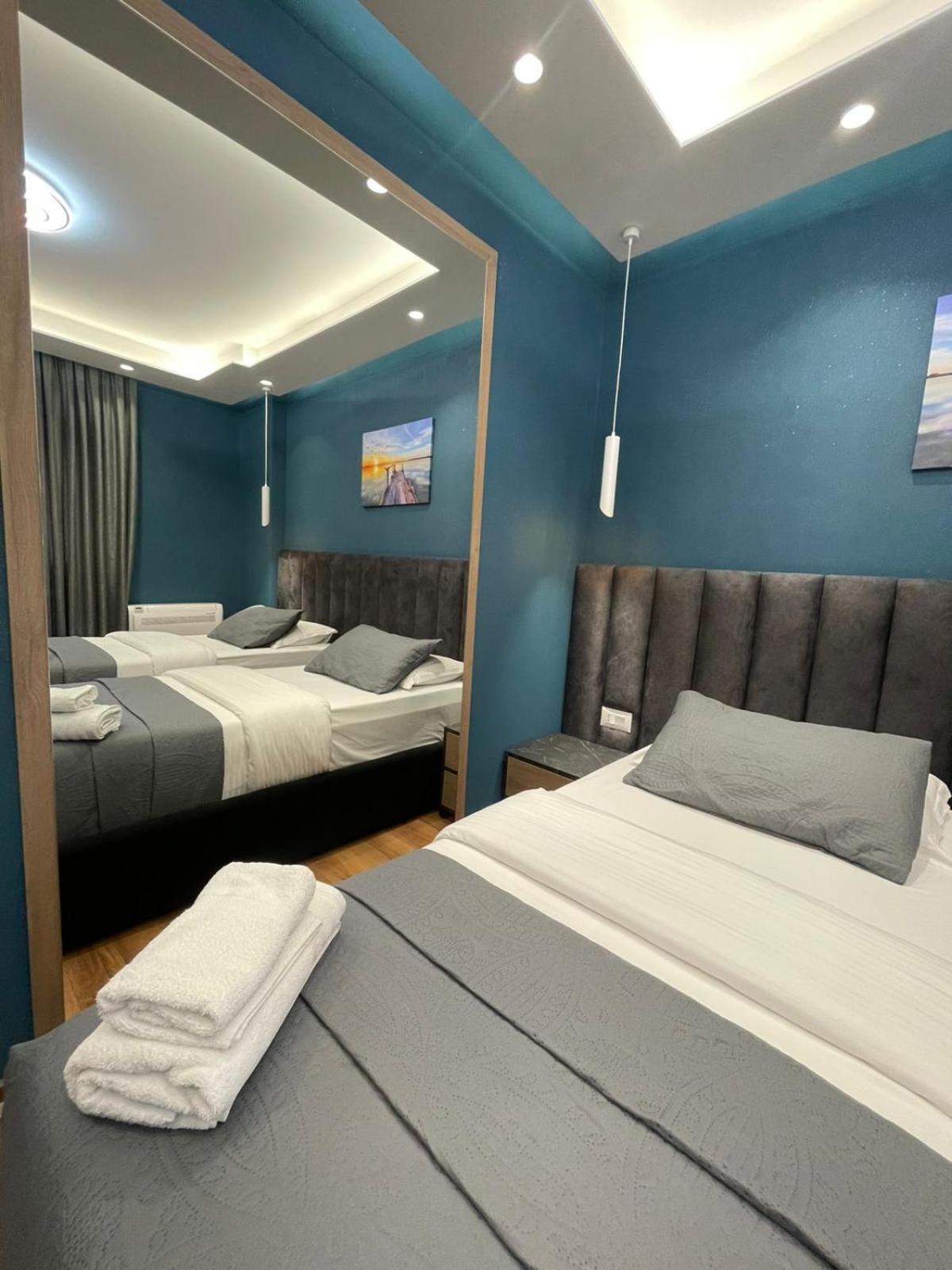 Peaky Hotel Дуррес Екстер'єр фото