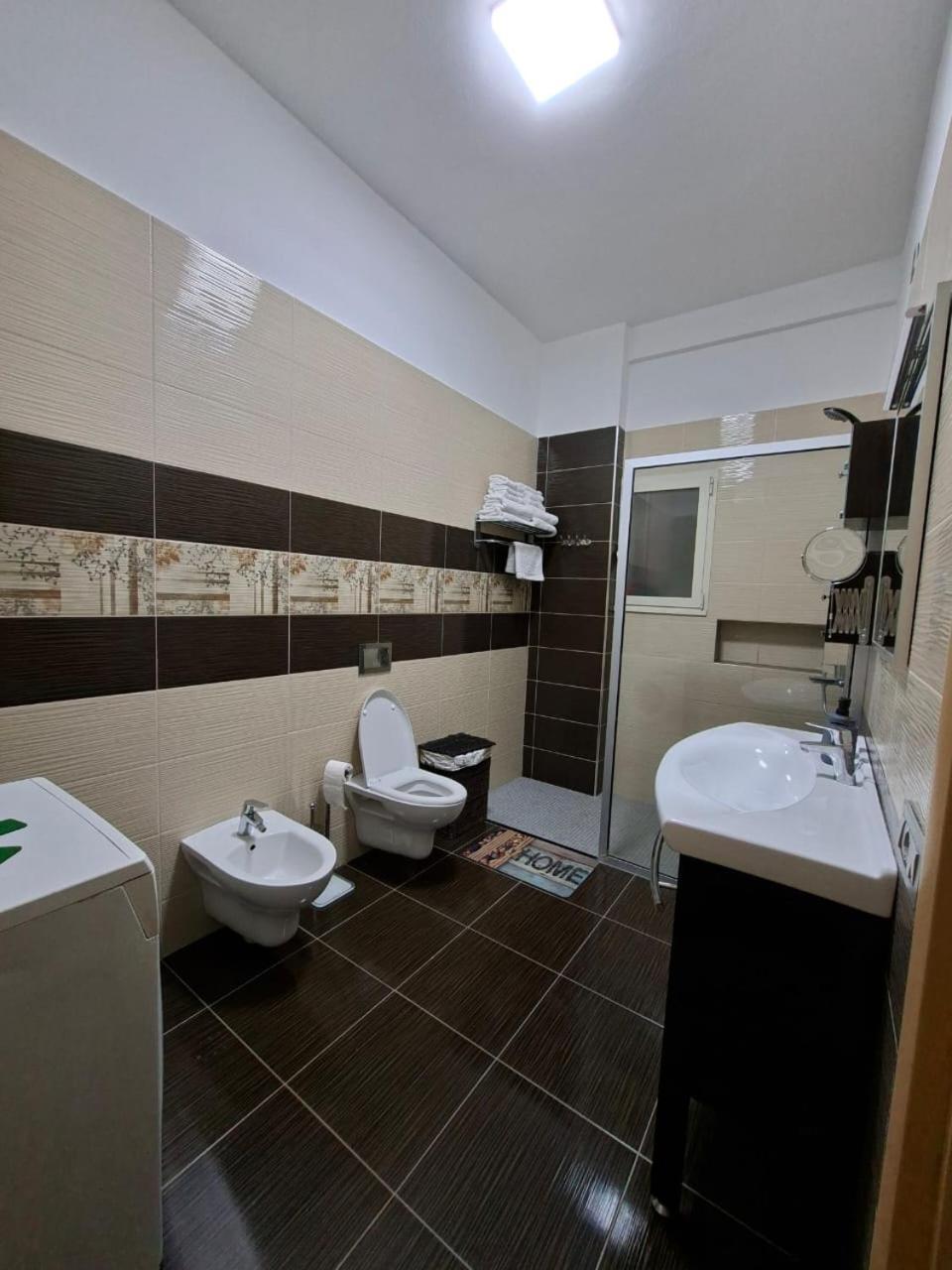 Peaky Hotel Дуррес Екстер'єр фото